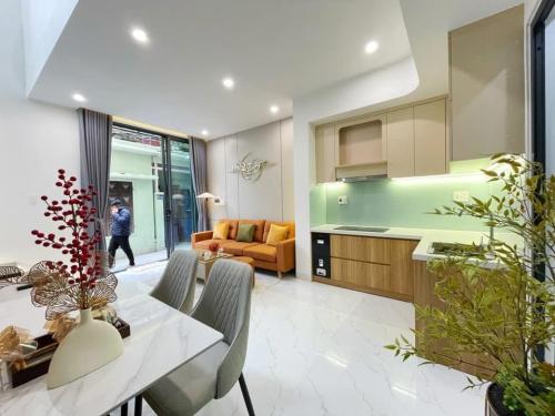 Nhà Hẻm Lạc Long Quân Tân Bình 29m², 5T BTCT, GIẢM SỐC 5.9 Tỷ